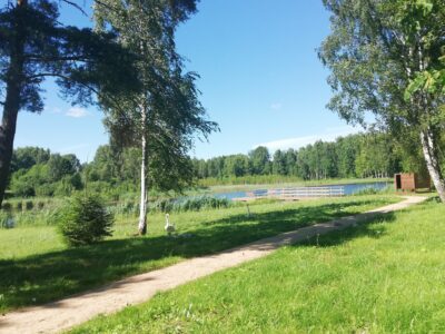 Pabeigti labiekārtošanas darbi pie Snēpeles dīķa